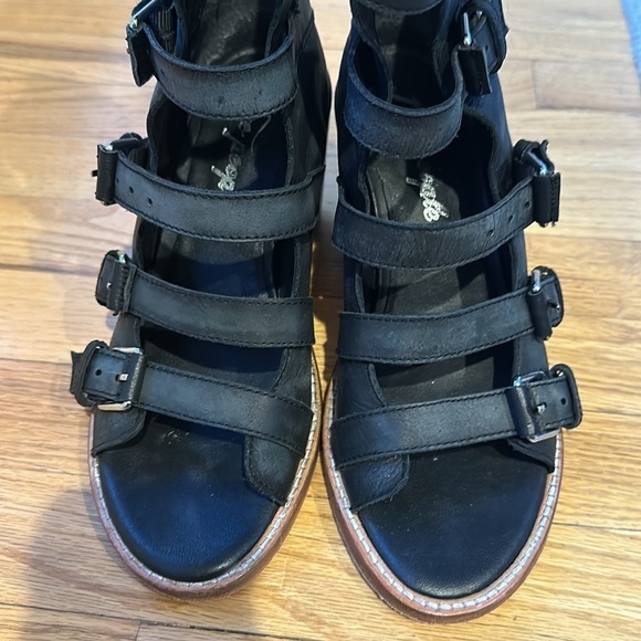 Free People sz 39 strappy heeled FP Collection - Buckle Up Baby Block Heels - Picture 9 of 10